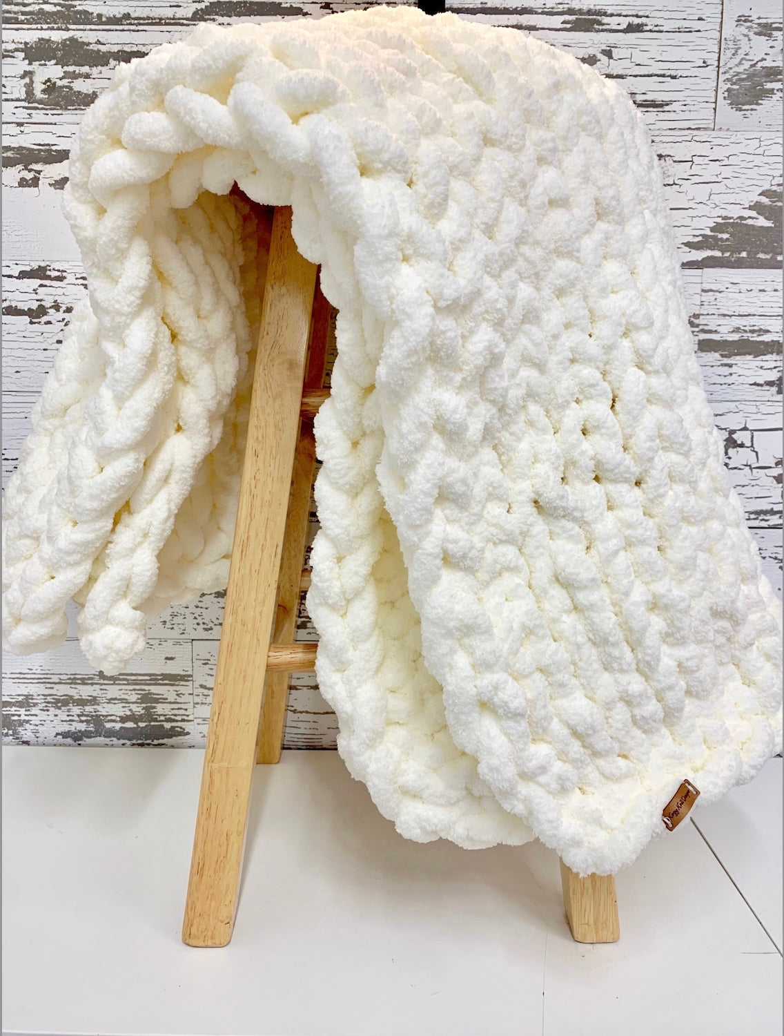 Archinuk Hand Knit Chunky Blanket | Kit | AZ