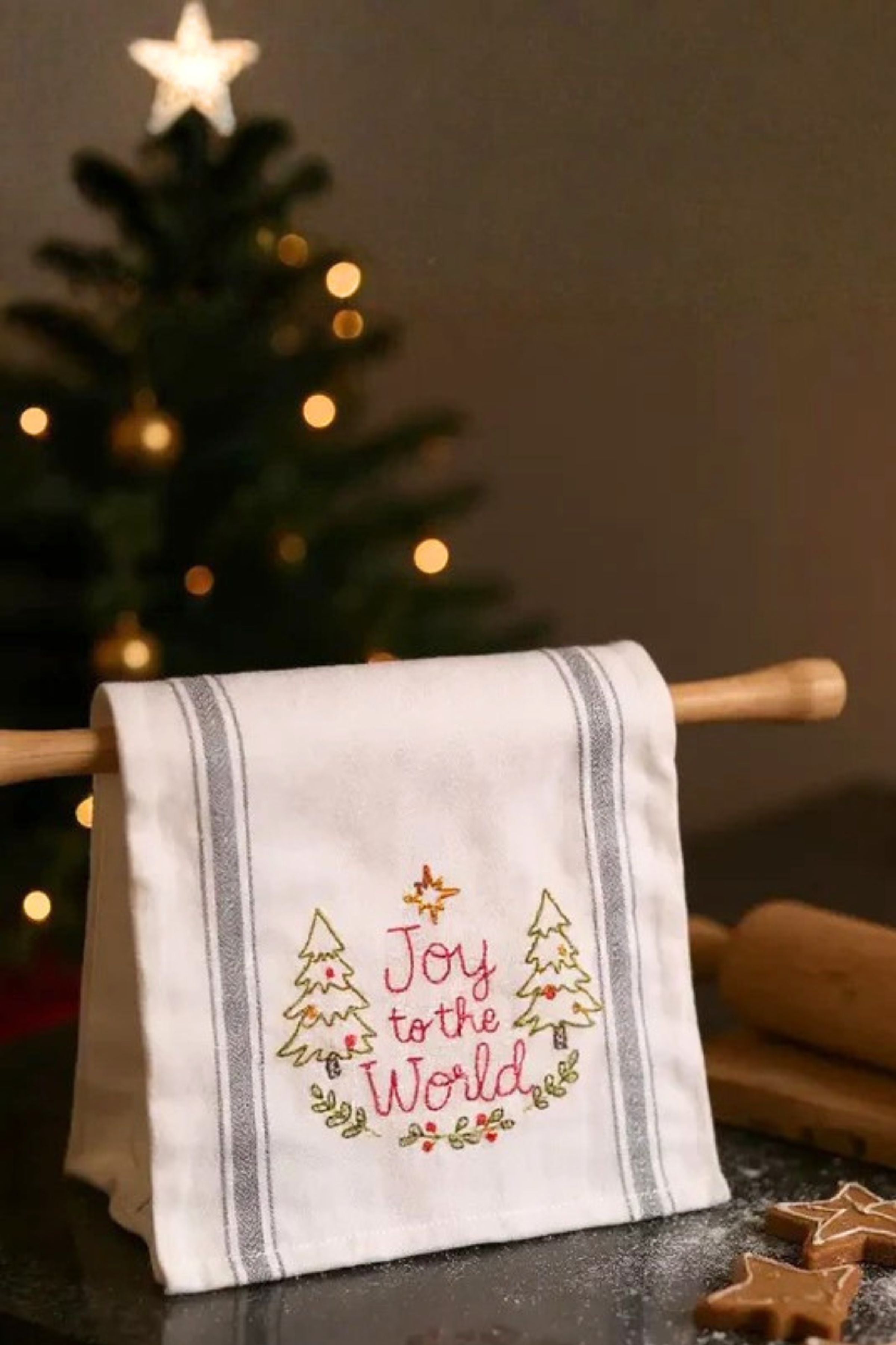 Anderson Holiday Embroidered Tea Towel | Kit | AZ