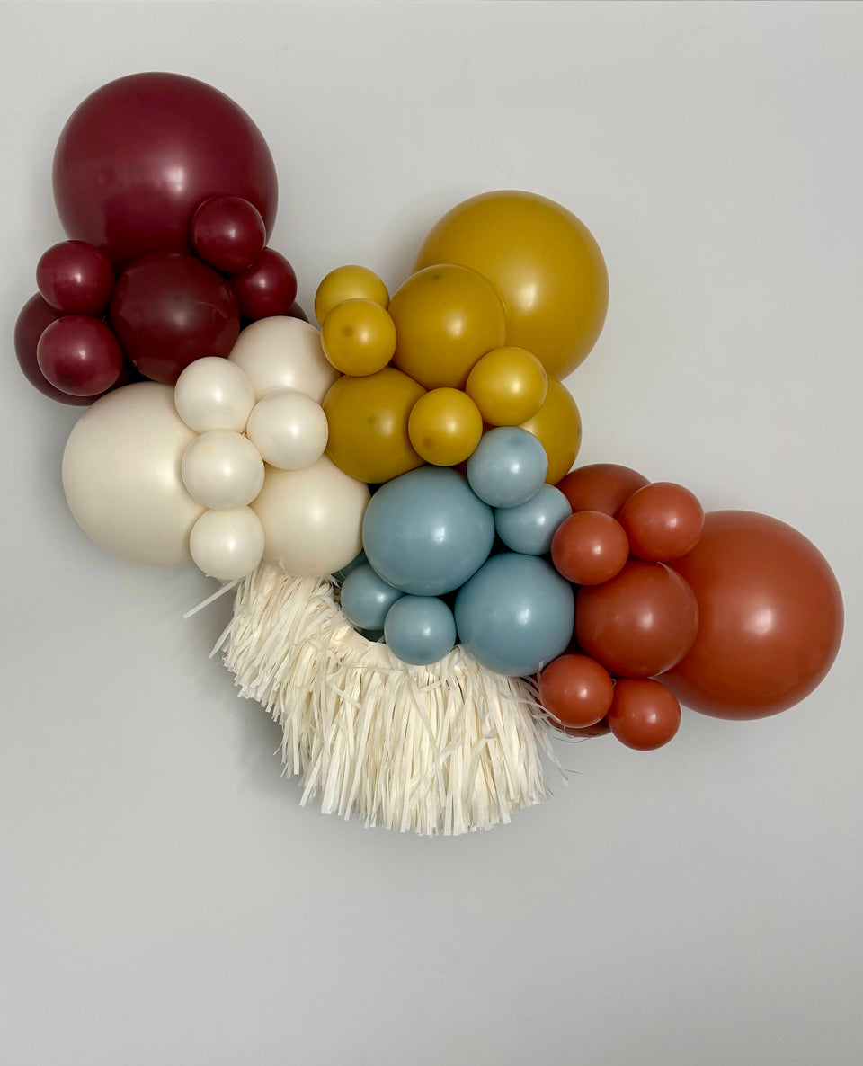 Inflate & Create: DIY Balloon Garland 